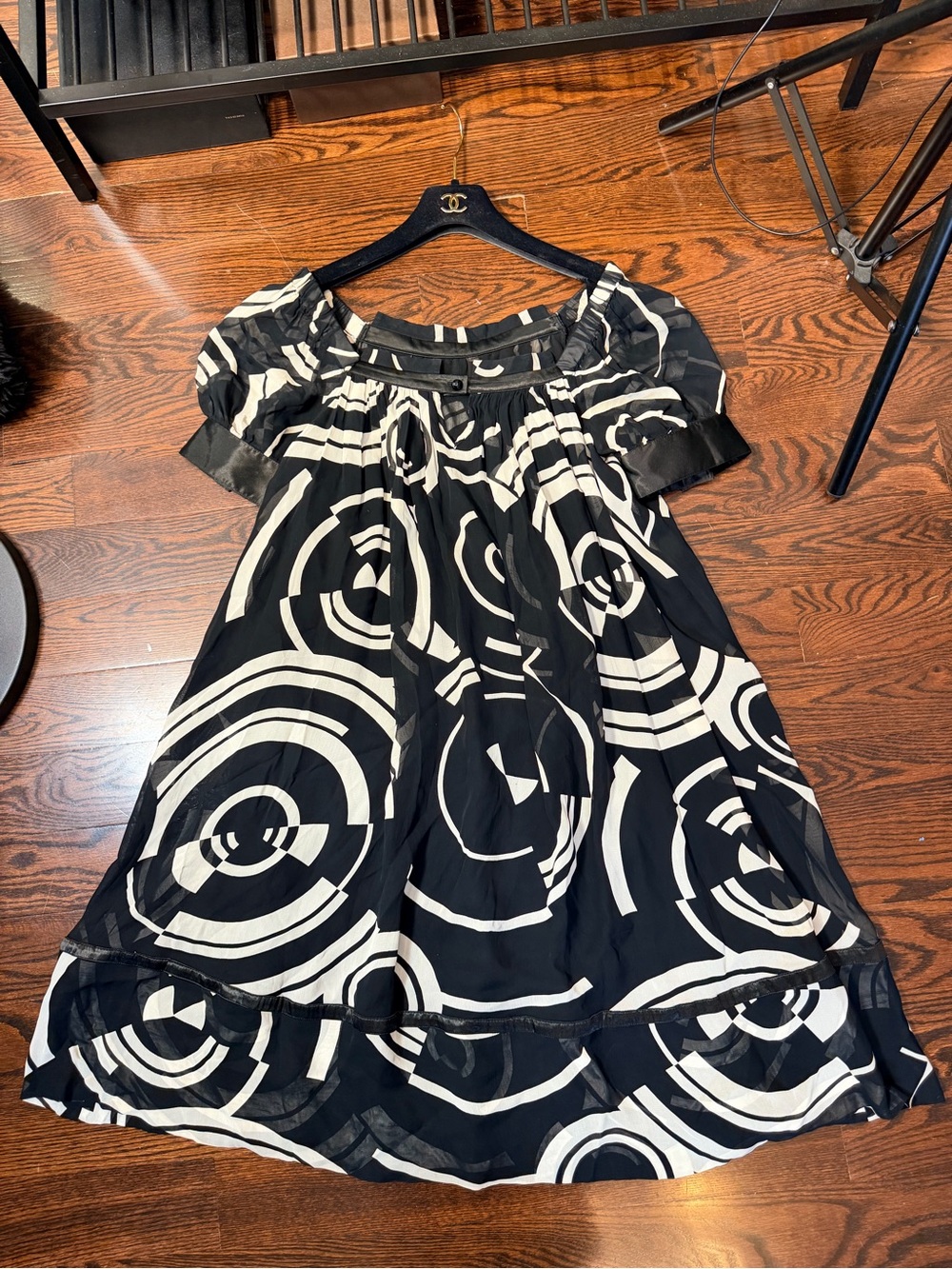 Black & White Geometric Women's Dress OFF / ON SHOULDER ~ LINED ~ ONESIZE